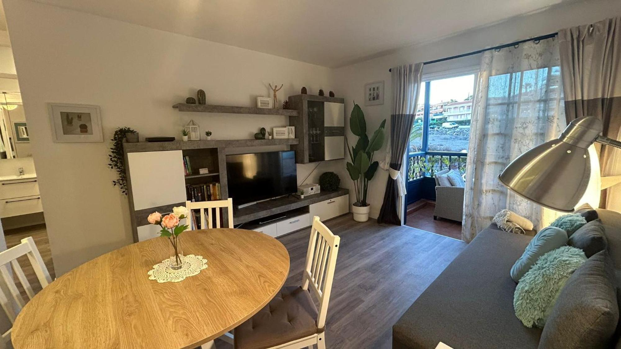 Huebsche Ferienwohnung Mit 2 Schlafzimmern, Pool Und Wlan, Strandnaehe Callao Salvaje Dış mekan fotoğraf